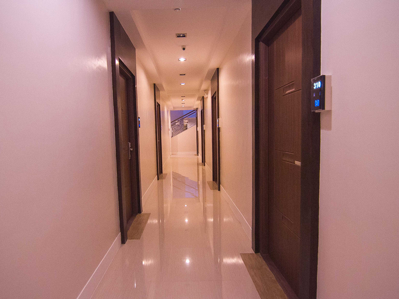 The Reef Hotel & Residences (Subic Bay, SBFZ, Olongapo City)
